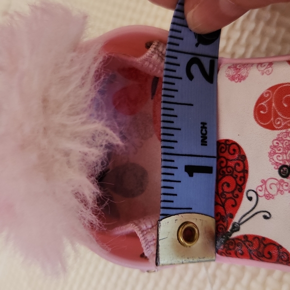 Pink fuzzy toddler slipper sandals with butterfly, sz 6 - Picture 7 of 7